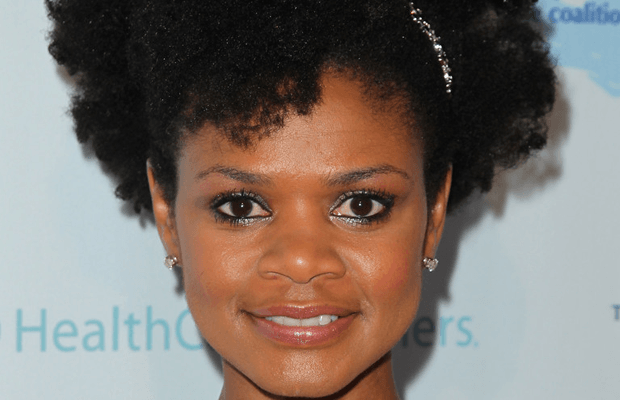 O cabelo crespo da Kimberly Elyse - atrizes crespas e cacheadas do cinema